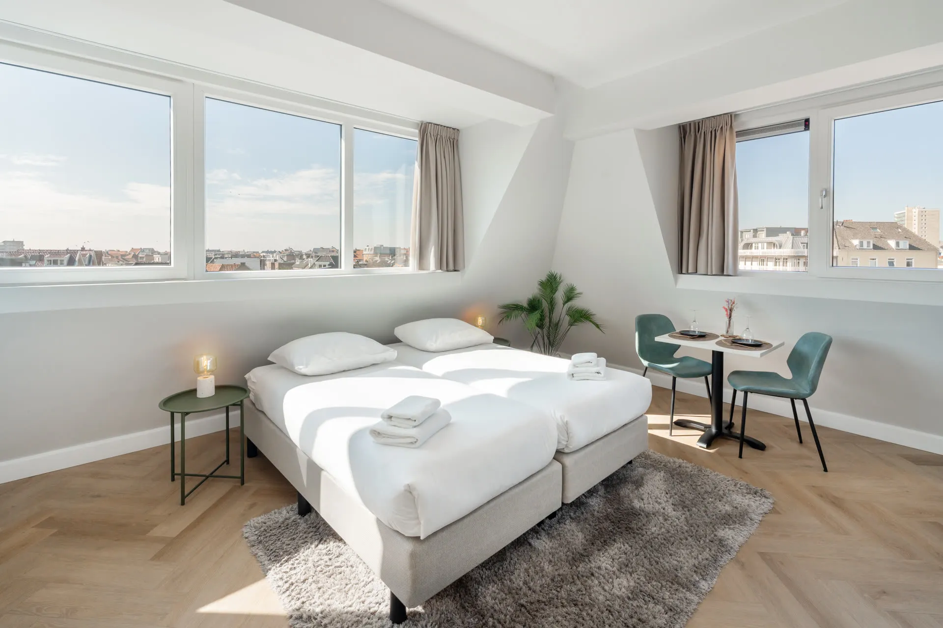 Twin Room with Street View — boutique hotel kamer Ocean House Zandvoort
